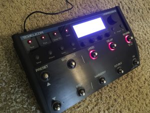 TC-Helicon VoiceLive 2 multi-effects vocal processor in very good